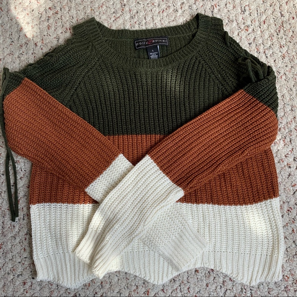 Cropped Sweater - Picture 2 of 3